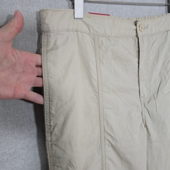 NWT Levi's Women's Baggy Parachute Pants White Pepper Tan XL - Picture 4 of 15